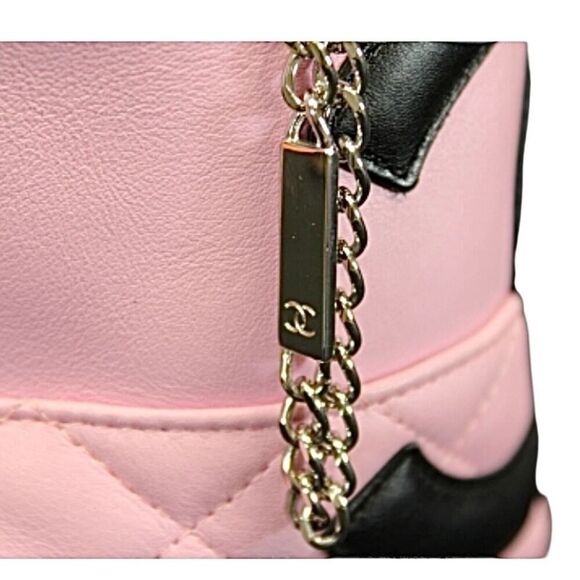 Chanel Cambon Pink Quilted Lambskin Bag w/ Pouch w/ authenticity cards - Picture 5 of 14